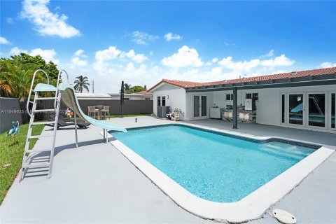 Casa en venta en Sweetwater, Florida, 4 dormitorios, 157.47 m2 № 1857472 - foto 23