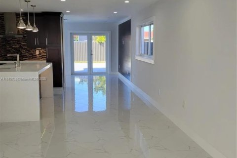 Casa en venta en Sweetwater, Florida, 4 dormitorios, 157.47 m2 № 1857472 - foto 17