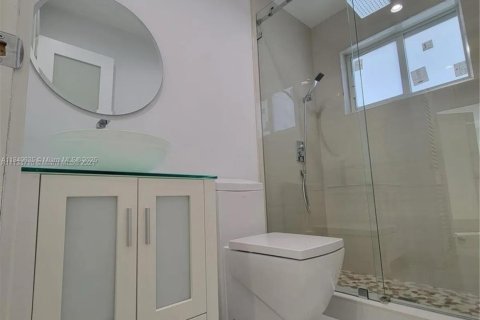 Casa en venta en Sweetwater, Florida, 4 dormitorios, 157.47 m2 № 1857472 - foto 10