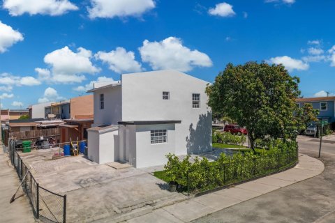 Touwnhouse à louer à Miami Gardens, Floride: 3 chambres, 117.06 m2 № 2242865 - photo 27