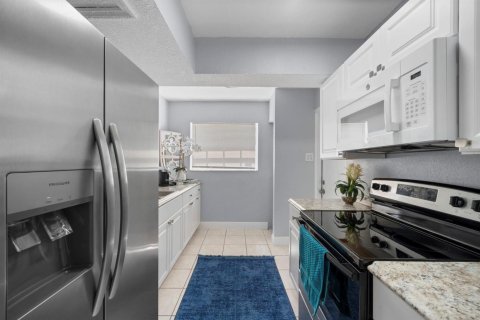 Touwnhouse à louer à Miami Gardens, Floride: 3 chambres, 117.06 m2 № 2242865 - photo 4