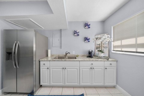 Touwnhouse à louer à Miami Gardens, Floride: 3 chambres, 117.06 m2 № 2242865 - photo 5