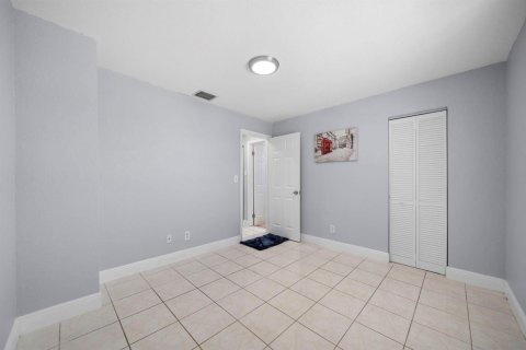 Touwnhouse à louer à Miami Gardens, Floride: 3 chambres, 117.06 m2 № 2242865 - photo 10