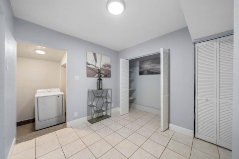 Touwnhouse à louer à Miami Gardens, Floride: 3 chambres, 117.06 m2 № 2242865 - photo 25