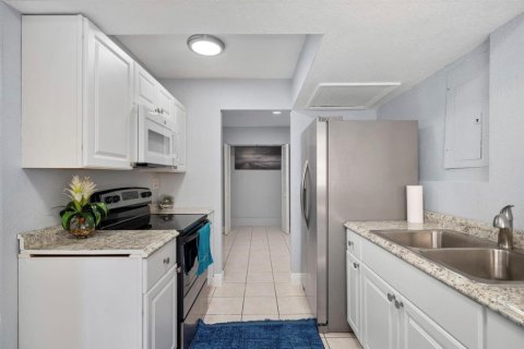 Touwnhouse à louer à Miami Gardens, Floride: 3 chambres, 117.06 m2 № 2242865 - photo 6