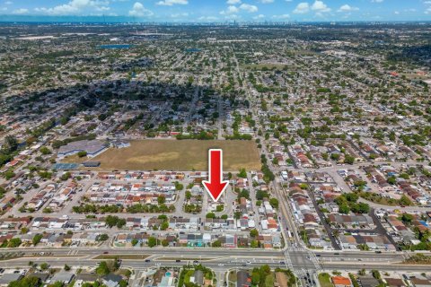 Touwnhouse à louer à Miami Gardens, Floride: 3 chambres, 117.06 m2 № 2242865 - photo 24