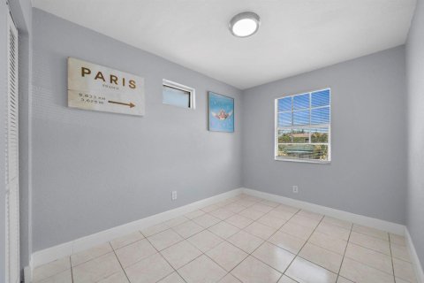 Touwnhouse à louer à Miami Gardens, Floride: 3 chambres, 117.06 m2 № 2242865 - photo 9
