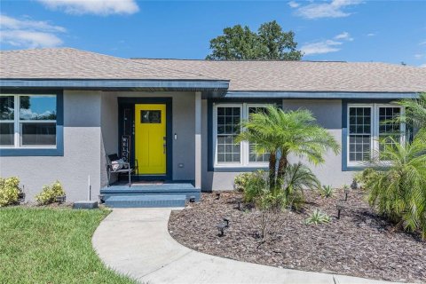 House in Lakeland, Florida 4 bedrooms, 250.84 sq.m. № 1721048 - photo 2