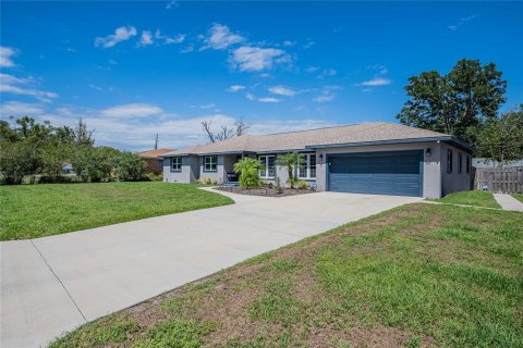 House in Lakeland, Florida 4 bedrooms, 250.84 sq.m. № 1721048 - photo 3