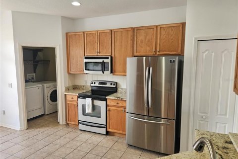 Снять в аренду виллу или дом в Одесса, Флорида 3 спальни, 180.51м2, № 1885825 - фото 2