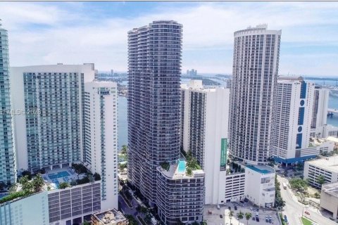 Купить кондоминиум в Майами, Флорида 1 комната, 70.51м2, № 2050065 - фото 14