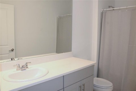 House in Edgewater, Florida 4 bedrooms, 195.65 sq.m. № 1916191 - photo 30