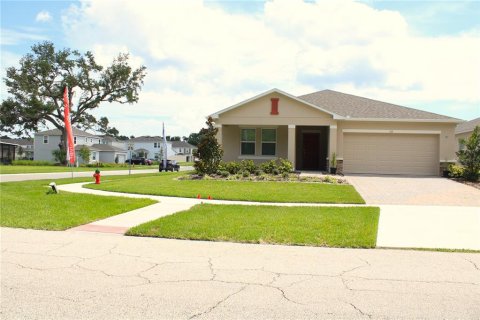 House in Edgewater, Florida 4 bedrooms, 195.65 sq.m. № 1916191 - photo 4