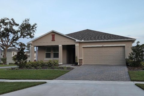 House in Edgewater, Florida 4 bedrooms, 195.65 sq.m. № 1916191 - photo 1