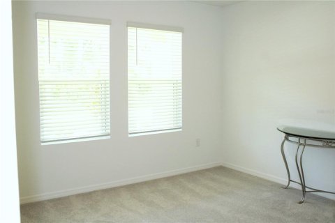 House in Edgewater, Florida 4 bedrooms, 195.65 sq.m. № 1916191 - photo 9