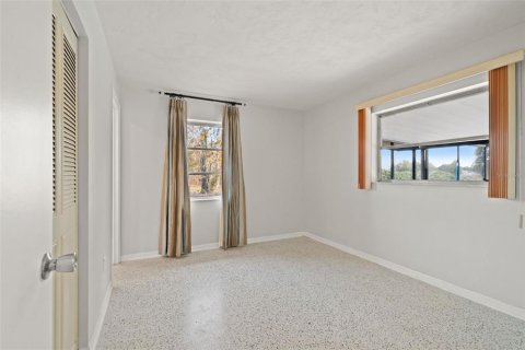 House in Spring Hill, Florida 3 bedrooms, 128.86 sq.m. № 2428766 - photo 15