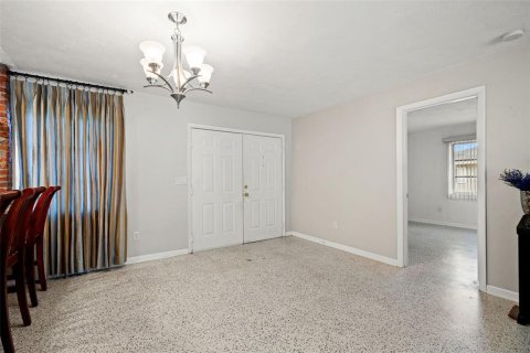 House in Spring Hill, Florida 3 bedrooms, 128.86 sq.m. № 2428766 - photo 13