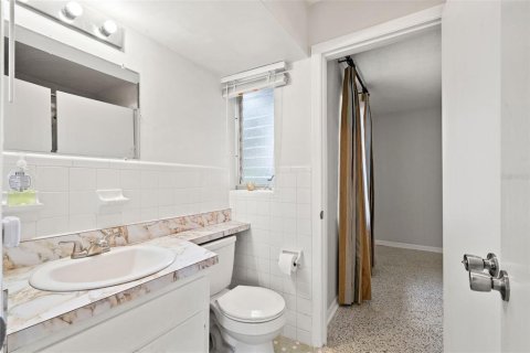 House in Spring Hill, Florida 3 bedrooms, 128.86 sq.m. № 2428766 - photo 20