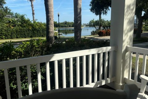 Villa ou maison à vendre à Apollo Beach, Floride: 4 chambres, 264.21 m2 № 2208208 - photo 4