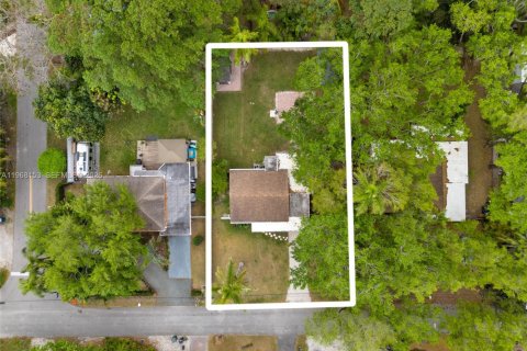 Снять в аренду виллу или дом в Саут-Майами, Флорида 2 спальни, 89.74м2, № 2050076 - фото 2