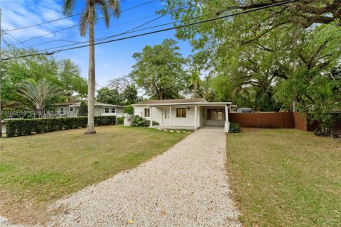 Снять в аренду виллу или дом в Саут-Майами, Флорида 2 спальни, 89.74м2, № 2050076 - фото 5