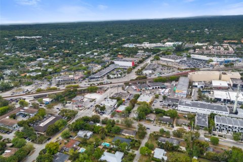 Снять в аренду виллу или дом в Саут-Майами, Флорида 2 спальни, 89.74м2, № 2050076 - фото 23