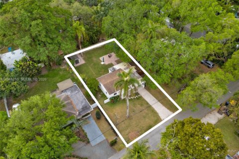 Дом в Саут-Майами, Флорида 2 спальни, 89.74м2 № 2050076