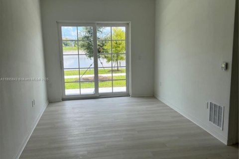 Copropriété à louer à Orlando, Floride: 2 chambres, 95.04 m2 № 1952440 - photo 8