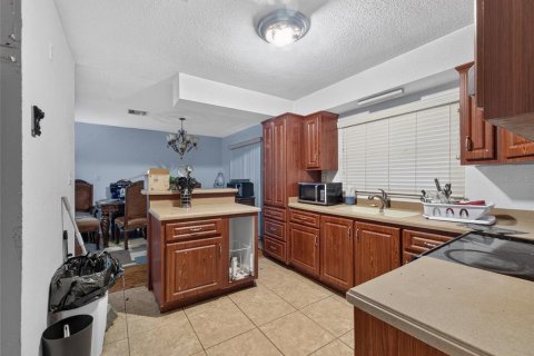 Casa en venta en Leesburg, Florida, 5 dormitorios, 265.14 m2 № 2385881 - foto 5
