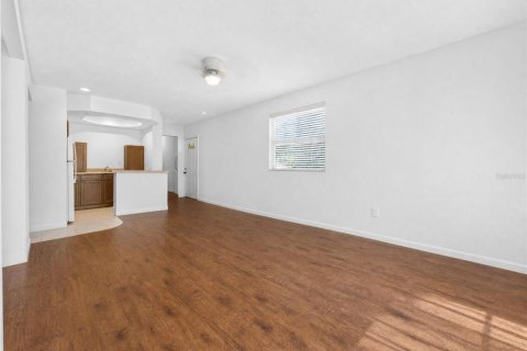 Casa en venta en Leesburg, Florida, 5 dormitorios, 265.14 m2 № 2385881 - foto 20