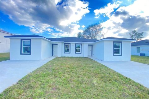 Commercial property in Poinciana, Florida 6 bedrooms, 208.84 sq.m. № 2414095