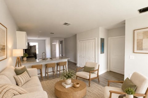 Commercial property in Poinciana, Florida 6 bedrooms, 208.84 sq.m. № 2414095 - photo 7