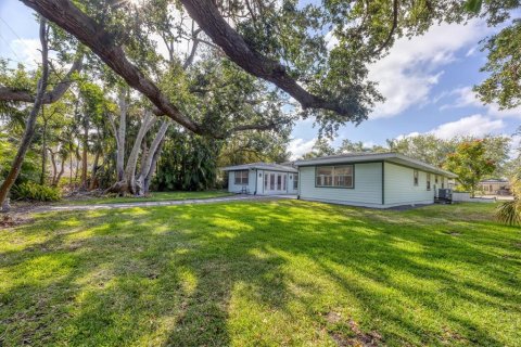 House in Sarasota, Florida 3 bedrooms, 199.18 sq.m. № 1662861 - photo 17