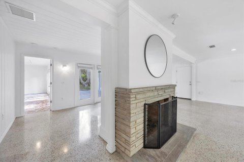 House in Sarasota, Florida 3 bedrooms, 199.18 sq.m. № 1662861 - photo 7