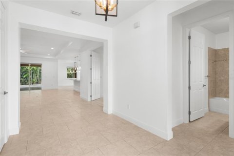 Villa ou maison à vendre à Sarasota, Floride: 4 chambres, 236.99 m2 № 2388742 - photo 11