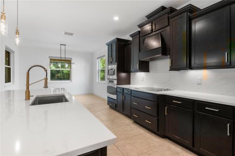Villa ou maison à vendre à Sarasota, Floride: 4 chambres, 236.99 m2 № 2388742 - photo 6