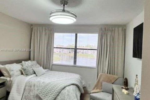 Condominio en venta en Sunrise, Florida, 1 dormitorio, 69.31 m2 № 2031145 - foto 11