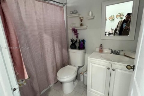 Villa ou maison à vendre à Miami, Floride: 3 chambres, 113.71 m2 № 2055164 - photo 12