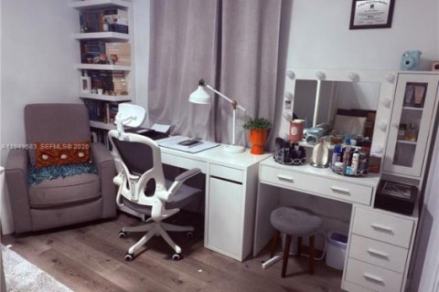 Villa ou maison à vendre à Miami, Floride: 3 chambres, 113.71 m2 № 2055164 - photo 9