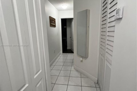 Villa ou maison à vendre à Miami, Floride: 3 chambres, 113.71 m2 № 2055164 - photo 10