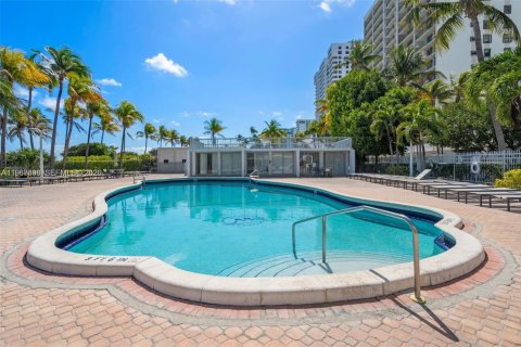 Copropriété à vendre à Miami Beach, Floride: 1 chambre, 110.55 m2 № 2057302 - photo 26