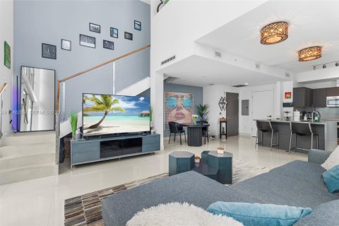 Condominio en venta en Miami, Florida, 1 dormitorio, 100.15 m2 № 2002593 - foto 11