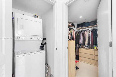 Condominio en venta en Miami, Florida, 1 dormitorio, 100.15 m2 № 2002593 - foto 22