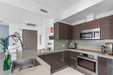 Condominio en venta en Miami, Florida, 1 dormitorio, 100.15 m2 № 2002593 - foto 5