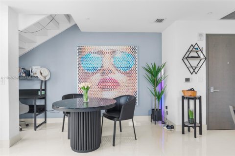 Condominio en venta en Miami, Florida, 1 dormitorio, 100.15 m2 № 2002593 - foto 10