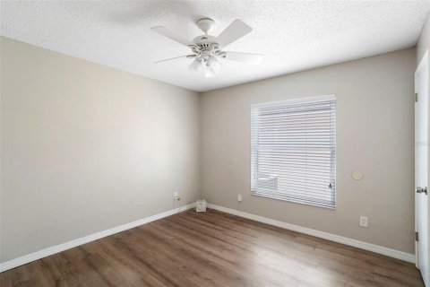Casa en venta en Orlando, Florida, 3 dormitorios, 105.91 m2 № 1910770 - foto 21