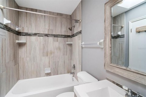 Casa en venta en Orlando, Florida, 3 dormitorios, 105.91 m2 № 1910770 - foto 26