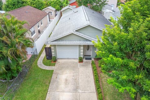 Casa en venta en Orlando, Florida, 3 dormitorios, 105.91 m2 № 1910770 - foto 6