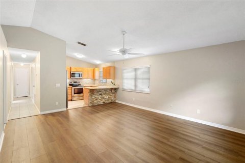 Casa en venta en Orlando, Florida, 3 dormitorios, 105.91 m2 № 1910770 - foto 13
