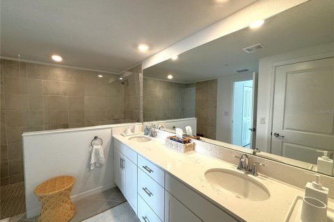 Townhouse in WELLEN PARK in Venice, Florida 3 bedrooms, 161.74 sq.m. № 2201782 - photo 10